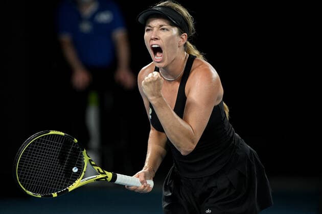 TENNIS AUSTRALIAN OPEN, Danielle Collins of the USA celebrates during her Women?s singles semifinal against Iga Swiatek of Poland on Day 11 of the Australian Open, at Melbourne Park, in Melbourne, Thursday, January 27, 2022. ( NO ARCHIVING, EDITORIAL USE ONLY, NO USE IN BOOKS WITHOUT CONSENT MELBOURNE VIC AUSTRALIA  Copyright: xDEANxLEWINSx 20220127001617566616
