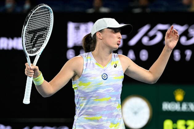 TENNIS AUSTRALIAN OPEN, Iga Swiatek of Poland reacts during her Women?s singles semifinal against Danielle Collins of the USA on Day 11 of the Australian Open, at Melbourne Park, in Melbourne, Thursday, January 27, 2022. ( NO ARCHIVING, EDITORIAL USE ONLY, NO USE IN BOOKS WITHOUT CONSENT MELBOURNE VIC AUSTRALIA  Copyright: xDAVExHUNTx 20220127001617569345
