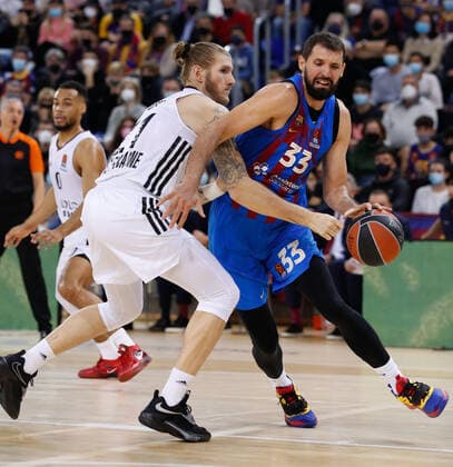 27th January 2022 Palau Blaugrana Barcelona, Spain Turkish Airlines Euroleague Basketball Spain, FC Barcelona Barca versus Asvel Lyon Villeurbanne Nikola Mirotic Barca and Dylan Osetkowski Asvel Barcelona Barcelona Spain Basketball Copyright: xValentixEnrichx xAgenciaxLOFx