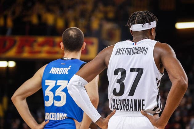 27th January 2022 Palau Blaugrana Barcelona, Spain Turkish Airlines Euroleague Basketball Spain, FC Barcelona Barca versus Asvel Lyon Villeurbanne Nikola Mirotic Barca and Kostas Antetokounmpo Barca Barcelona Barcelona Spain Basketball Copyright: xValentixEnrichx xAgenciaxLOFx
