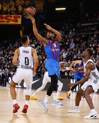 27th January 2022 Palau Blaugrana Barcelona, Spain Turkish Airlines Euroleague Basketball Spain, FC Barcelona Barcelona Barca versus Asvel Lyon Villeurbanne Brandon Davies Barca Barcelona Barcelona Spain Basketball Copyright: xValentixEnrichx xAgenciaxLOFx