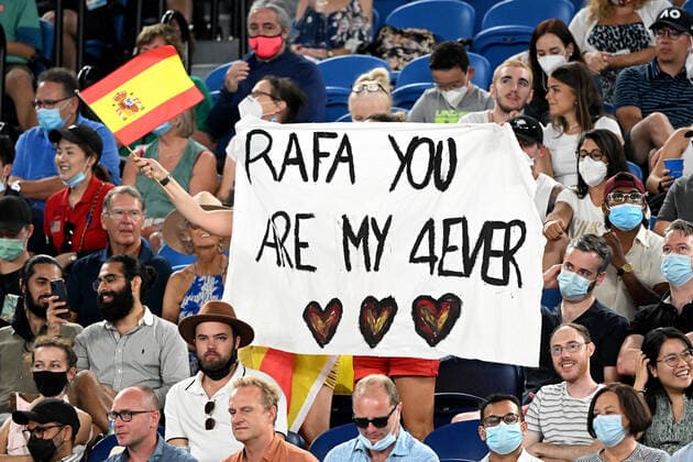TENNIS AUSTRALIAN OPEN, Spectators are seen in the crowd during the Men?s semifinal match between Rafael Nadal of Spain and Matteo Berrettini of Italy on Day 12 of the Australian Open, at Melbourne Park, in Melbourne, Friday, January 28, 2022. ( NO ARCHIVING, EDITORIAL USE ONLY, NO USE IN BOOKS WITHOUT CONSENT MELBOURNE VIC AUSTRALIA  Copyright: xDAVExHUNTx 20220128001617780070