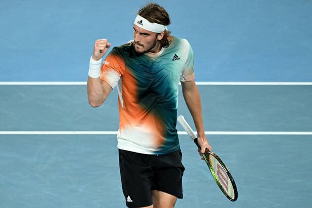 TENNIS AUSTRALIAN OPEN, Stefanos Tsitsipas of Greece gestures during his Men?s semifinal match against Daniil Medvedev of Russia on Day 12 of the Australian Open, at Melbourne Park, in Melbourne, Friday, January 28, 2022. ( NO ARCHIVING, EDITORIAL USE ONLY, NO USE IN BOOKS WITHOUT CONSENT MELBOURNE VIC AUSTRALIA  Copyright: xDEANxLEWINSx 20220128001617810733