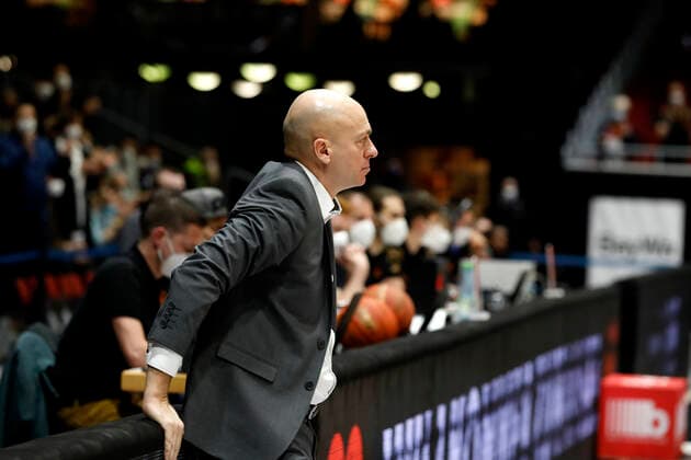 28 01 2022, easyCredit Basketball Bundesliga, BBL, season 2021 2022, men, Chemnitz Niners Fraport Skyliners Frankfurt Rodrigo Pastore Headcoach , Niners Chemnitz Chemnitz Fair Chemnitz Saxony Germany