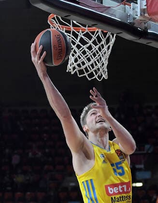 28 01 2022, xemx, Basketball Euroleague, FC Bayern Muenchen Alba Berlin emspor, v l Ben Lammers Alba Berlin Muenchen