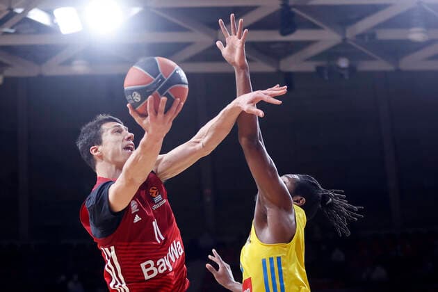 28 01 2022, Basketball Euroleague, FC Bayern Basketball vs Alba Berlin, Audi Dome Munich, Sports, in picture Vladimir Lucic FCB Basketball vs Jaleen Smith ALBA Berlin