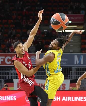 Bayerns 21 Augustine RUBIT vs Berlins 3 SMITH Basketball, FC Bayern Berlin, on 28 01 2022, Basketball Euroleague, FC Bayern Basketball Alba Berlin, season 2021 2022, in Munich, A U D I D O M E, Germany Source Copyright Credit Oryk HAIST xx