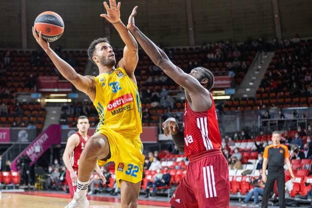 Johannes Thiemann 32 Alba Berlin , Othello Hunter 8 FC Bayern , FC Bayern Basketball vs Alba Berlin, easyCredit BBL, 28 01 2022 Muenchen Bayern Germany Copyright: xkolbert-press UlrichxGamelx