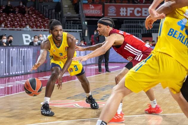 Jalen Smith 3 Alba Berlin , Nick Weiler Babb 0 FC Bayern , FC Bayern Basketball vs Alba Berlin, easyCredit BBL, 28 01 2022 Muenchen Bayern Germany Copyright: xkolbert-press UlrichxGamelx