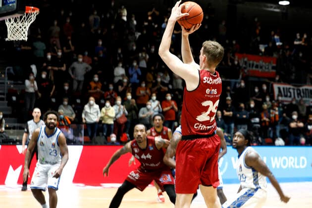 28 01 2022, easyCredit Basketball Bundesliga, BBL, season 2021 2022, men, Chemnitz Niners Fraport Skyliners Frankfurt Mindaugas Susinskas, Niners Chemnitz Chemnitz Fair Chemnitz Saxony Germany