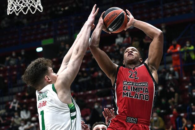 Db Milano 28 01 2022 - basket Eurolega AX Armani Exchange Olimpia Milano-Zalgiris Kaunas foto Daniele Buffa Image nella foto: Devon Hall-Marek Blazevic 