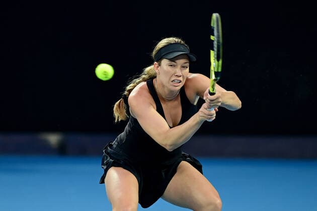 TENNIS AUSTRALIAN OPEN, Danielle Collins of the USA plays a shot during the Women?s singles final against Ashleigh Barty of Australia on Day 13 of the Australian Open, at Melbourne Park, in Melbourne, Saturday, January 29, 2022. ( NO ARCHIVING, EDITORIAL USE ONLY, NO USE IN BOOKS WITHOUT CONSENT MELBOURNE VIC AUSTRALIA  Copyright: xJOELxCARRETTx 20220129001618070742