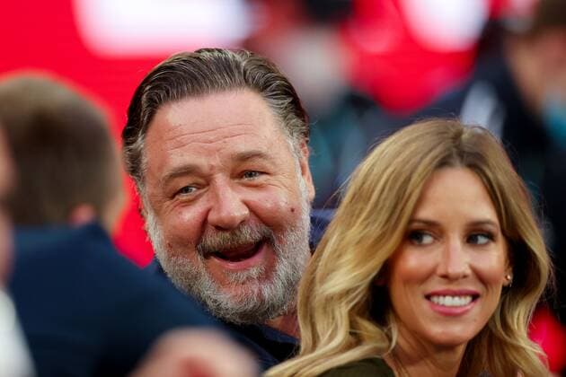 Mandatory Credit: Photo by Ella Ling Shutterstock (12778013v) Russell Crowe watching the Women s Singles Final Australian Open, Day Thirteen, Tennis, Melbourne Park, Melbourne, Australia - 29 Jan 2022 Australian Open, Day Thirteen, Tennis, Melbourne Park, Melbourne, Australia - 29 Jan 2022 Copyright: xEllaxLing Shutterstockx 12778013v