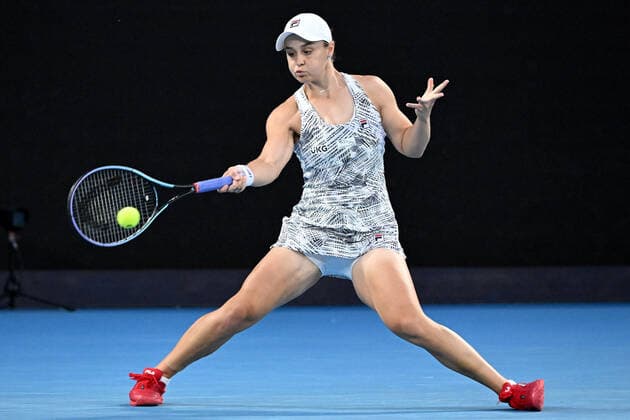 TENNIS AUSTRALIAN OPEN, Ashleigh Barty of Australia plays a shot during the Women?s singles final against Danielle Collins of the USA on Day 13 of the Australian Open, at Melbourne Park, in Melbourne, Saturday, January 29, 2022. ( NO ARCHIVING, EDITORIAL USE ONLY, NO USE IN BOOKS WITHOUT CONSENT MELBOURNE VIC AUSTRALIA  Copyright: xDAVExHUNTx 20220129001618072584