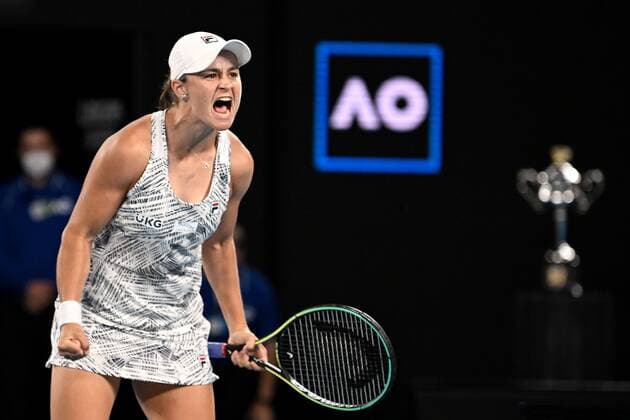 Mandatory Credit: Photo by James Gourley Shutterstock (12778010bo) Ashleigh Barty celebrates victory in the Women s Singles Final Australian Open, Day Thirteen, Tennis, Melbourne Park, Melbourne, Australia - 29 Jan 2022 Australian Open, Day Thirteen, Tennis, Melbourne Park, Melbourne, Australia - 29 Jan 2022  Copyright: xJamesxGourley Shutterstockx 12778010bo