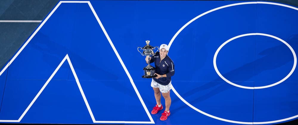 (220129) -- MELBOURNE, Jan. 29, 2022 -- Ashleigh Barty of Australia poses with the championship trophy after winning the women s singles final match against Danielle Collins of the United States at Australian Open in Melbourne, Australia, on Jan. 29, 2022. (Photo by Xinhua) (SP)AUSTRALIA-MELBOURNE-TENNIS-AUSTRALIAN OPEN-WOMEN S SINGLES-FINAL HuxJingchen 