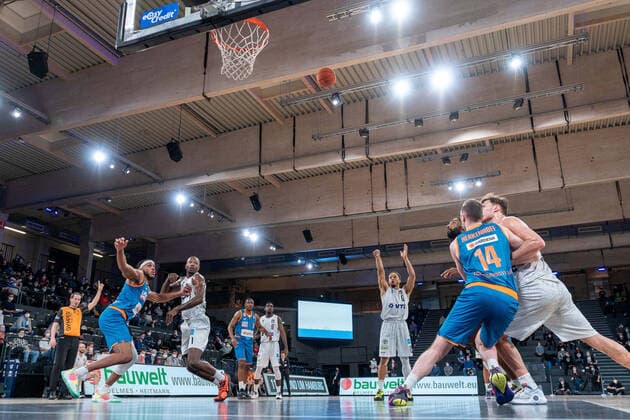 Free Throw by Jaylon Brown Hamburg Towers 0 Hamburg Towers vs Ratiopharm Ulm, Basketball, Bundesliga, Hauptrunde, Spieltag 19, Saison 2021 2022, 29 01 2022 Marcel von Fehrn Hamburg Towers vs Ratiopharm Ulm, Basketball, Bundesliga, Hauptrunde, Spieltag 19, Saison 2021 2022, 29 01 2022 Hamburg Copyright: xEibnerxPressefoto MarcelxvonxFehrnx EP_MFN