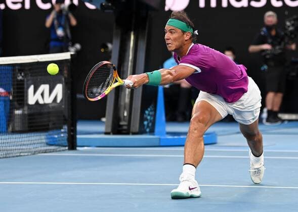 Sport Bilder des Tages Mandatory Credit: Photo by James Gourley Shutterstock (12778011bi) Rafael Nadal during the Men s Singles final Australian Open, Day Fourteen, Tennis, Melbourne Park, Melbourne, Australia - 30 Jan 2022 Australian Open, Day Fourteen, Tennis, Melbourne Park, Melbourne, Australia - 30 Jan 2022  Copyright: xJamesxGourley Shutterstockx 12778011bi