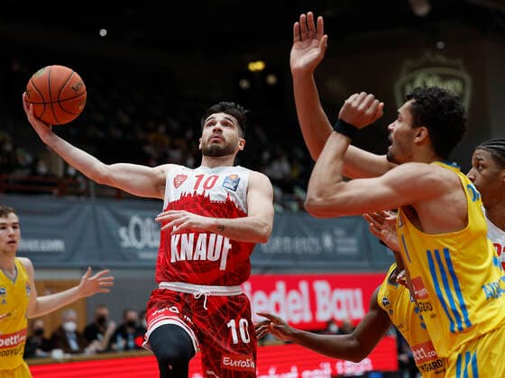 30 01 2022, basketball, BBL, main round, s Oliver Wuerzburg Alba Berlin, GER, Wuerzburg, tectake Arena picture v, li Luciano Parodi s Oliver Wuerzburg , Jaleen Smith ALBA BERLIN and Oscar Da Silva ALBA BERLIN Copyright: HMBxMedia xHeikoxBecker