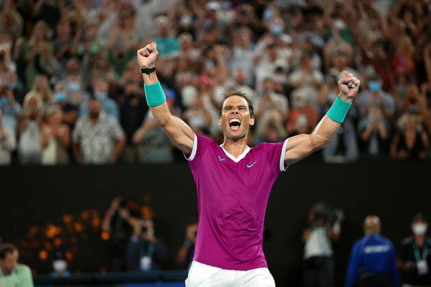Mandatory Credit: Photo by Ella Ling Shutterstock (12778014dr) Rafael Nadal celebrates victory in the Men s Singles final Australian Open, Day Fourteen, Tennis, Melbourne Park, Melbourne, Australia - 30 Jan 2022 Australian Open, Day Fourteen, Tennis, Melbourne Park, Melbourne, Australia - 30 Jan 2022 Copyright: xEllaxLing Shutterstockx 12778014dr