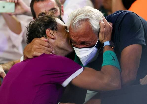 Mandatory Credit: Photo by Ella Ling Shutterstock (12778014fk) Rafael Nadal celebrates victory in the Men s Singles final with his father, Sebastian Nadal Australian Open, Day Fourteen, Tennis, Melbourne Park, Melbourne, Australia - 30 Jan 2022 Australian Open, Day Fourteen, Tennis, Melbourne Park, Melbourne, Australia - 30 Jan 2022 Copyright: xEllaxLing Shutterstockx 12778014fk