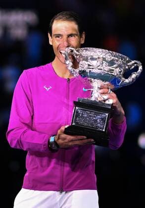Mandatory Credit: Photo by James Gourley Shutterstock (12778011hz) Rafael Nadal celebrates victory in the Men s Singles final with the Norman Brookes Challenge Cup Australian Open, Day Fourteen, Tennis, Melbourne Park, Melbourne, Australia - 30 Jan 2022 Australian Open, Day Fourteen, Tennis, Melbourne Park, Melbourne, Australia - 30 Jan 2022 Copyright: xJamesxGourley Shutterstockx 12778011hz