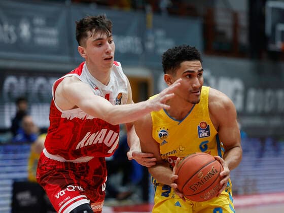 30 01 2022, basketball, BBL, main round, s Oliver Wuerzburg Alba Berlin, GER, Wuerzburg, tectake Arena picture v, li Julius Boehmer s Oliver Wuerzburg and Maodo Lo ALBA BERLIN Copyright: HMBxMedia xHeikoxBecker