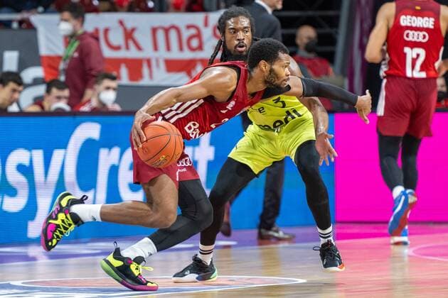 Corey Walden 2 FC Bayern , Marcus Thornton 3 medi Bayreuth , FC Bayern Basketball vs medi Bayreuth, easyCredit BBL, 30 01 2022 Muenchen Bayern Germany Copyright: xkolbert-press UlrichxGamelx