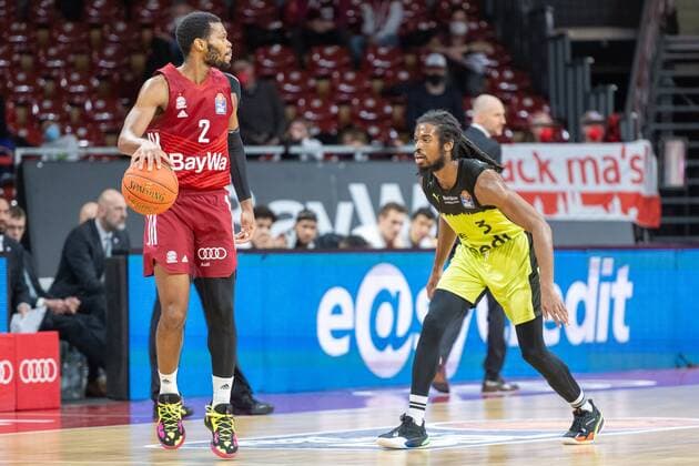 Corey Walden 2 FC Bayern , Marcus Thornton 3 medi Bayreuth , FC Bayern Basketball vs medi Bayreuth, easyCredit BBL, 30 01 2022 Muenchen Bayern Germany Copyright: xkolbert-press UlrichxGamelx