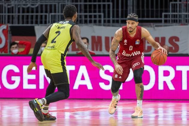 Sacar Anim 2 medi Bayreuth , Nick Weiler Babb 0 FC Bayern , FC Bayern Basketball vs medi Bayreuth, easyCredit BBL, 30 01 2022 Muenchen Bayern Germany Copyright: xkolbert-press UlrichxGamelx