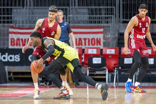 Nick Weiler Babb 0 FC Bayern , Sacar Anim 2 medi Bayreuth , FC Bayern Basketball vs medi Bayreuth, easyCredit BBL, 30 01 2022 Muenchen Bayern Germany Copyright: xkolbert-press UlrichxGamelx