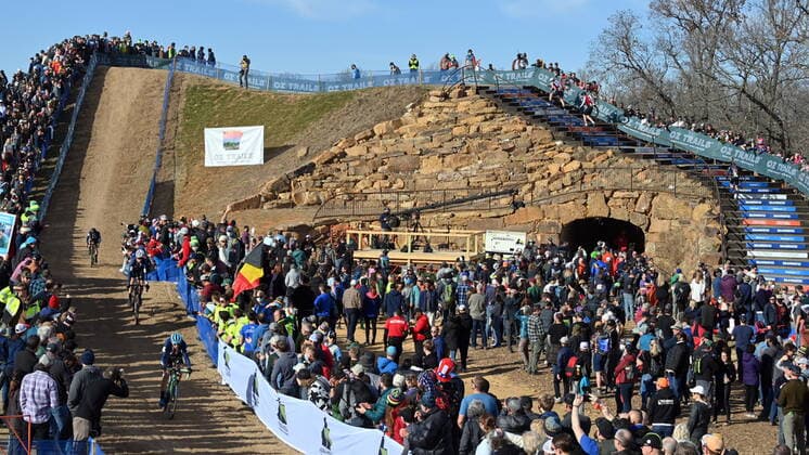Illustration picture shows the men s elite race at the World Championship, WM, Weltmeisterschaft cyclocross cycling in Fayetteville, Arkansas, United States, Sunday 30 January 2022. The world championships are taking place from 28 until 30 January. DAVIDxSTOCKMAN  x6759876x