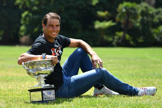 RAFAEL NADAL AUSTRALIAN OPEN 2022, Rafael Nadal of Spain poses for a photograph with the Norman Brookes Challenge Cup in Melbourne, Monday, January 31, 2022. Nadal won a record 21st Grand Slam and his second Australian Open title on Sunday after a thrilling five set victory over Daniil Medvedev of Russia. ( NO ARCHIVING, EDITORIAL USE ONLY, NO USE IN BOOKS WITHOUT CONSENT MELBOURNE VICTORIA AUSTRALIA  Copyright: xJOELxCARRETTx 20220131001618641783