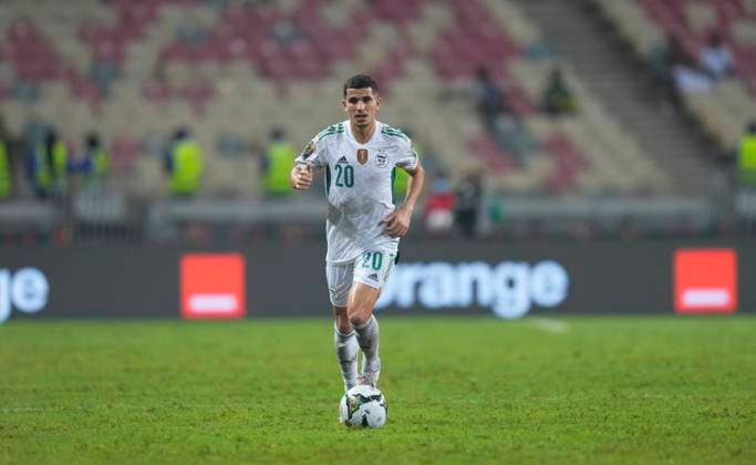 Douala, Cameroon, January, 16, 2022: Youcef Atal of Algeria during Algeria versus Equatorial Guinea- Africa Cup of Nations at Japoma stadium. Kim Price CSM. Douala Cameroon - ZUMAc04_ 20220116_zaf_c04_559 Copyright: xUlrikxPedersenx