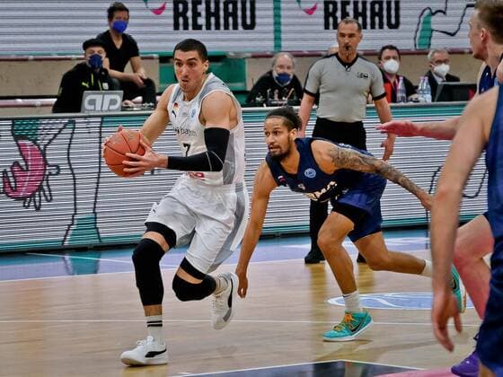 medi bayreuth Parma Perm , Basketball, FIBA Europe Cup, Round 2 , Matchday 5, Season 2021 2022, 01 02 2022 7 Jalalpoor Philip medi Bayreuth 8 Jeremiah Hill Parma Perm medi bayreuth Parma Perm , Basketball, FIBA Europe Cup, Round 2, Matchday 5, Season 2021 2022, 01 02 2022 Bayreuth Copyright: xEibner-Pressefoto ThorstenxOchsx EP_TOS