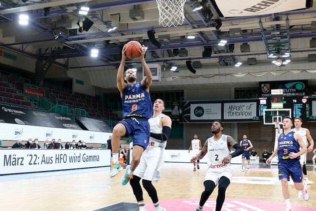 Basketball FIBA Europa Cup 5 Matchday Group I Round 2 at Oberfrankenhalle in Bayreuth Season 2021 2022 Medi Bayreuth vs Parma Parimatch Jeremiah Hill Parma Parimatch 8 left