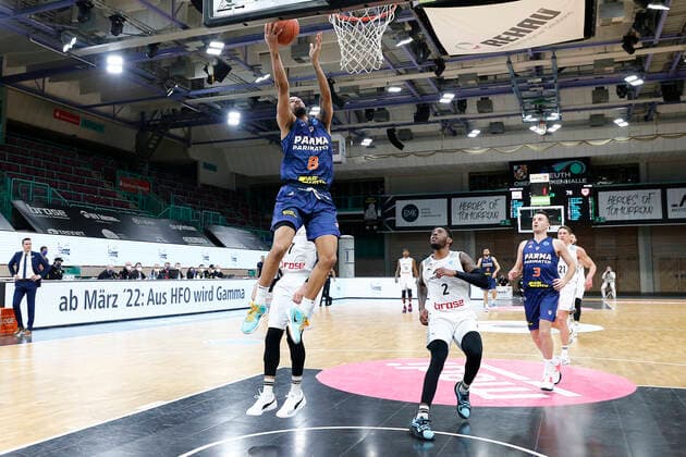 Basketball FIBA Europa Cup 5 Matchday Group I Round 2 at Oberfrankenhalle in Bayreuth Season 2021 2022 Medi Bayreuth vs Parma Parimatch Jeremiah Hill Parma Parimatch 8 left