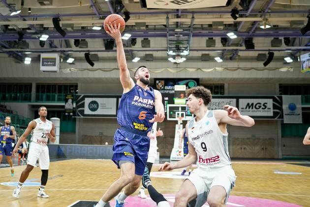 medi bayreuth Parma Perm , Basketball, FIBA Europe Cup, Round 2 , Matchday 5, Season 2021 2022, 01 02 2022 6 Eigirdas Zukauskas Parma Perm 9 Bruhnke Kay medi Bayreuth medi bayreuth Parma Perm , Basketball, FIBA Europe Cup, Round 2, Matchday 5, Season 2021 2022, 01 02 2022 Bayreuth Copyright: xEibner-Pressefoto ThorstenxOchsx EP_TOS