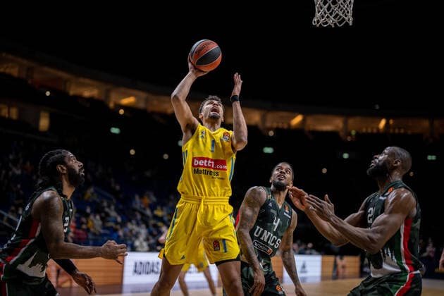 Basketball Berlin 02 02 2022 Season 2021 2022 Euroleague Regular Season Alba Berlin UNICS Kazan Oscar Da Silva Alba Berlin, No 01 Lorenzo Brown Kazan, No 04