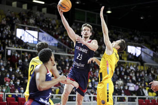 Jean-Baptiste Maille 23 BASKET BALL : SIG Strasbourg vs Tenerife - Ligue des Champions - 02 02 2022 ElyxandroCegarra Panoramic 