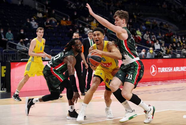 John Brown III, Maodo Lo, Mario Hezonja action game scene duel sports basketball Euroleague EL men season 2021 2022 02 02 2022 ALBA Berlin vs UNICS Kazan