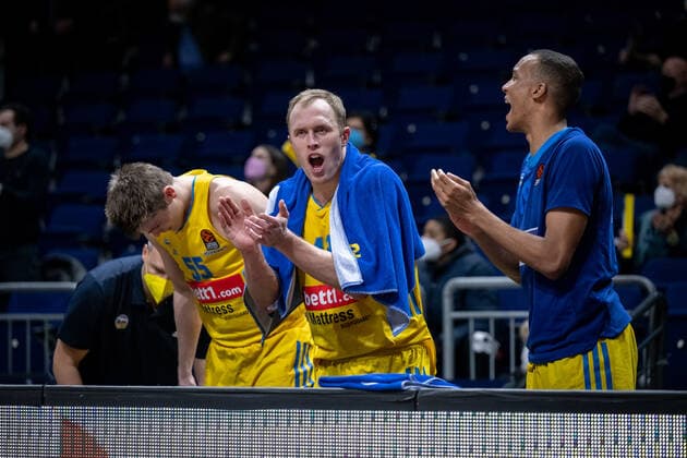 Basketball Berlin 02 02 2022 Season 2021 2022 Euroleague Regular Season Alba Berlin UNICS Kazan Luke Sikma Alba Berlin, No 43 Louis Olinde Alba Berlin, No 19 re