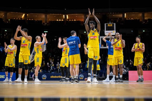Basketball Berlin 02 02 2022 Season 2021 2022 Euroleague Regular Season Alba Berlin UNICS Kazan cheering team Alba after the victory