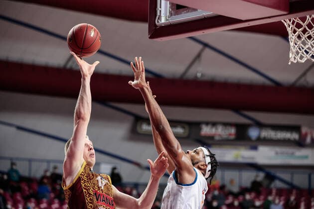 February 2, 2022, Venice, Italy: Venice, Italy, Palasport Taliercio, February 02, 2022, Martynas Echodas (Umana Reyer Venezia) and Semaj Christon (Ratiopharm ULM) during Umana Reyer Venezia vs Ratiopharm Ulm - Basketball EuroCup Championship. Basketball EuroCup Championship - Umana Reyer Venezia vs Ratiopharm Ulm, Venice, Italy  - ZUMAl164 20220202_zsa_l164_204 Copyright: xMattiaxRadonix