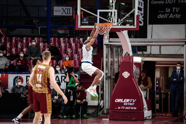 February 2, 2022, Venice, Italy: Venice, Italy, Palasport Taliercio, February 02, 2022, Jaron Blossomgame (Ratiopharm ULM) during Umana Reyer Venezia vs Ratiopharm Ulm - Basketball EuroCup Championship. Basketball EuroCup Championship - Umana Reyer Venezia vs Ratiopharm Ulm, Venice, Italy  - ZUMAl164 20220202_zsa_l164_215 Copyright: xMattiaxRadonix