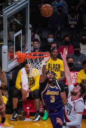February 2, 2022, Los Angeles, California, USA: Anthony Davis 3 of the Los Angeles Lakers puts up a shot past Jusuf Nurkic 27 of the Portland Trail Blazers during their NBA, Basketball Herren, USA game on Wednesday February 2, 2022 at Crypto.com Arena in Los Angeles, California. PI Los Angeles USA - ZUMAp124 20220202_zaa_p124_020 Copyright: xJAVIERxROJASx