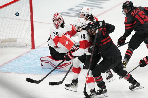 (220203) -- BEIJING, Feb. 3, 2022 -- Athletes compete during the women s Ice hockey, Eishockey preliminary round Group A match between Canada and Switzerland at the National Indoor Stadium in Beijing, China, Feb. 3, 2022. ) (BEIJING2022)CHINA-BEIJING-OLYMPIC Winter games, Winterspiele,Spiele, Summer games ICE HOCKEY-WOMEN S PRELIMINARY (CN) DuxYu 