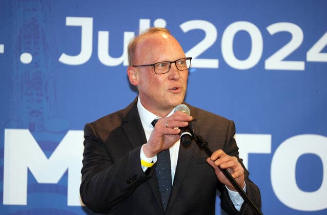01 02 22 UEFA Euro Week Stuttgart Germany, Stuttgart, 01 02 2022, football, UEFA Euro 2024 Week in Stuttgart Thomas Fuhrmann OB City of Stuttgart Economy and Finance