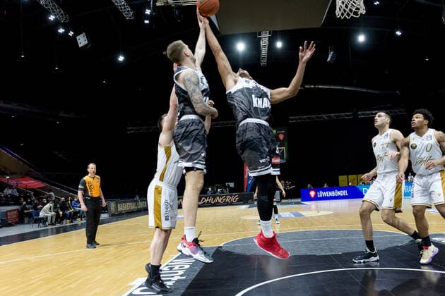 Basketball Loewen Braunschweig s Oliver Wuerzburg Basketball Loewen Braunschweig s Oliver Wuerzburg, basketball, BBL, season 2021 2022, 03 02 2022 Braunschweig Copyright: xEibner-Pressefoto Jan-FredericxHelbigx