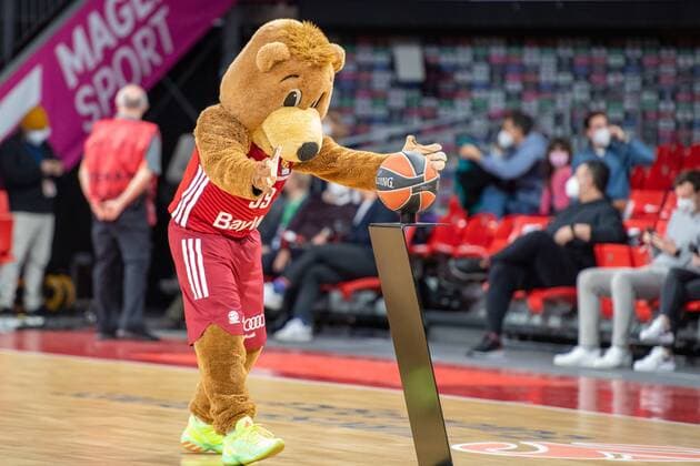 Berni on the ball, FC Bayern Basketball vs Maccabi Fox Tel Aviv, Euroleague, 03 02 2022 Munich Bavaria Germany Copyright: xkolbert-press UlrichxGamelx